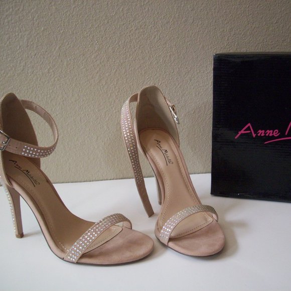 Anne Michelle Shoes - Anne Michelle size 8 tan faux suede rhinestone heels